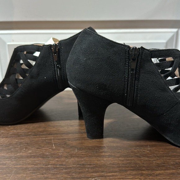 Journee Collections Piper Heels - Picture 4 of 5